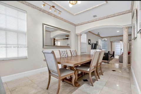 Villa ou maison à vendre à Hollywood, Floride: 4 chambres, 303.79 m2 № 1995863 - photo 21