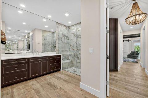 Villa ou maison à vendre à Port St. Lucie, Floride: 5 chambres, 387.87 m2 № 2013402 - photo 17