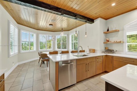 Villa ou maison à vendre à Port St. Lucie, Floride: 5 chambres, 387.87 m2 № 2013402 - photo 11