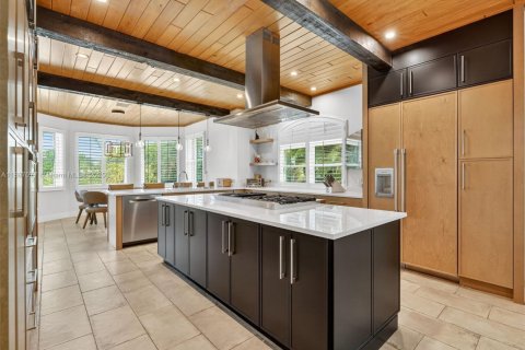 Villa ou maison à vendre à Port St. Lucie, Floride: 5 chambres, 387.87 m2 № 2013402 - photo 9