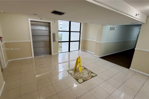 Copropriété à louer à Sunny Isles Beach, Floride: 1 chambre, 71.26 m2 № 1982655 - photo 19