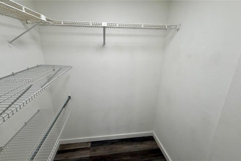 Copropriété à louer à Sunny Isles Beach, Floride: 1 chambre, 71.26 m2 № 1982655 - photo 10