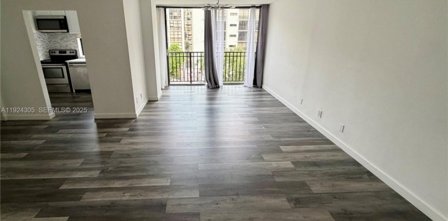 Condo à Sunny Isles Beach, Floride, 1 chambre № 1982655