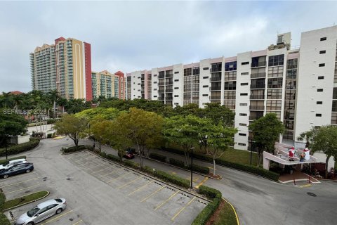 Copropriété à louer à Sunny Isles Beach, Floride: 1 chambre, 71.26 m2 № 1982655 - photo 16
