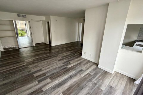 Copropriété à louer à Sunny Isles Beach, Floride: 1 chambre, 71.26 m2 № 1982655 - photo 3