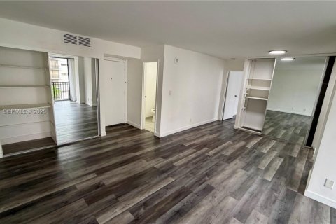 Copropriété à louer à Sunny Isles Beach, Floride: 1 chambre, 71.26 m2 № 1982655 - photo 5