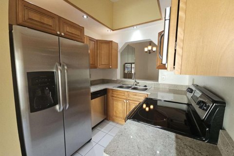 Casa en alquiler en Clearwater, Florida, 2 dormitorios, 122.17 m2 № 1724295 - foto 5