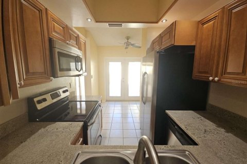 Casa en alquiler en Clearwater, Florida, 2 dormitorios, 122.17 m2 № 1724295 - foto 4