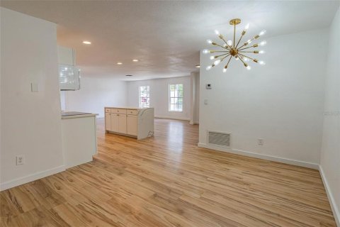 Casa en venta en Altamonte Springs, Florida, 4 dormitorios, 185.15 m2 № 2229336 - foto 20