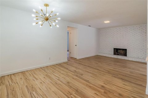Casa en venta en Altamonte Springs, Florida, 4 dormitorios, 185.15 m2 № 2229336 - foto 19