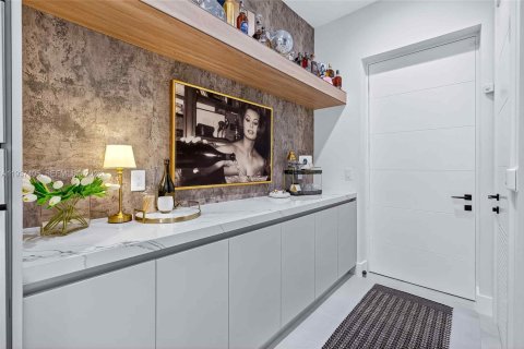 Touwnhouse à vendre à Fort Lauderdale, Floride: 4 chambres, 215.16 m2 № 1995312 - photo 18