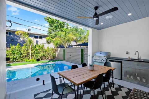 Touwnhouse à vendre à Fort Lauderdale, Floride: 4 chambres, 215.16 m2 № 1995312 - photo 14