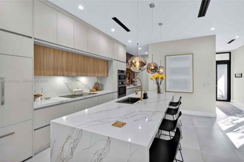 Touwnhouse à vendre à Fort Lauderdale, Floride: 4 chambres, 215.16 m2 № 1995312 - photo 17
