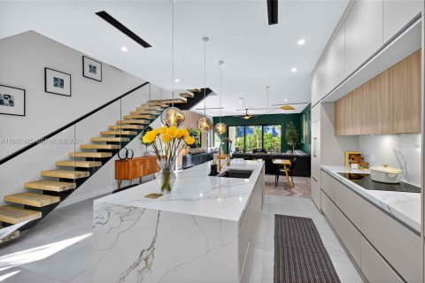 Touwnhouse à vendre à Fort Lauderdale, Floride: 4 chambres, 215.16 m2 № 1995312 - photo 6