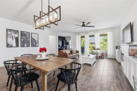 House in Apollo Beach, Florida 4 bedrooms, 231.7 sq.m. № 2099796 - photo 8