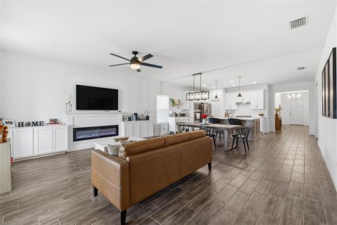 House in Apollo Beach, Florida 4 bedrooms, 231.7 sq.m. № 2099796 - photo 10