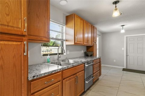 Casa en venta en Eustis, Florida, 3 dormitorios, 127.09 m2 № 1879563 - foto 10