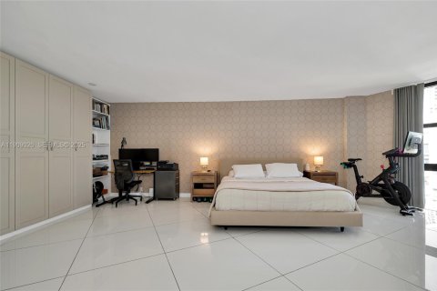 Снять в аренду кондоминиум в Ки-Бискейн, Флорида 2 спальни, 165.55м2, № 1964738 - фото 17