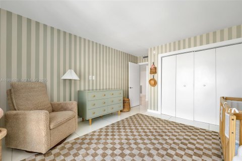 Снять в аренду кондоминиум в Ки-Бискейн, Флорида 2 спальни, 165.55м2, № 1964738 - фото 23