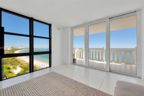 Снять в аренду кондоминиум в Ки-Бискейн, Флорида 2 спальни, 165.55м2, № 1964738 - фото 8