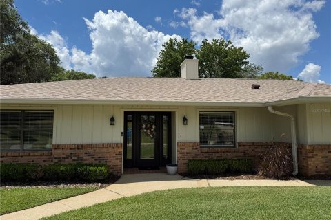 House in Frostproof, Florida 4 bedrooms, 263.66 sq.m. № 2166060