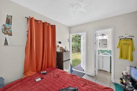 House in Fort Lauderdale, Florida 4 bedrooms, 103.31 sq.m. № 1818182 - photo 16