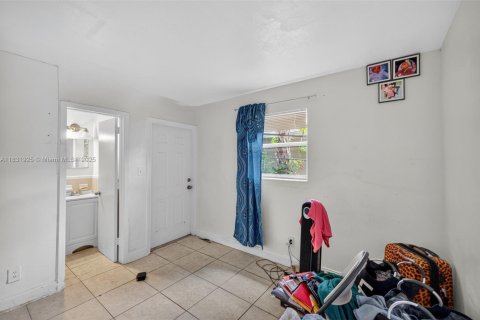 House in Fort Lauderdale, Florida 4 bedrooms, 103.31 sq.m. № 1818182 - photo 24