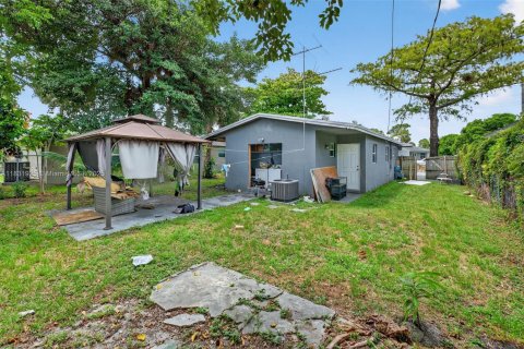 House in Fort Lauderdale, Florida 4 bedrooms, 103.31 sq.m. № 1818182 - photo 30