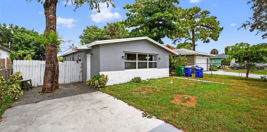 House in Fort Lauderdale, Florida 4 bedrooms, 103.31 sq.m. № 1818182