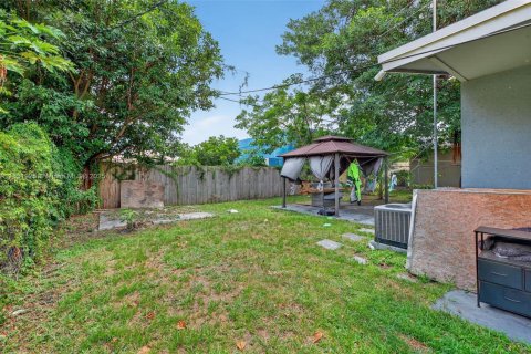 House in Fort Lauderdale, Florida 4 bedrooms, 103.31 sq.m. № 1818182 - photo 29