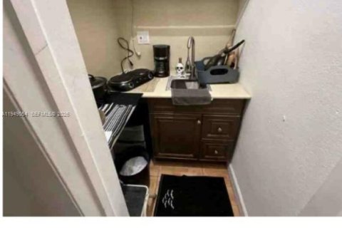 Купить виллу или дом в Майами, Флорида 5 спален, 141.03м2, № 2005493 - фото 9