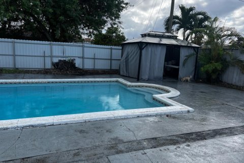 Купить виллу или дом в Майами, Флорида 5 спален, 141.03м2, № 2005493 - фото 22