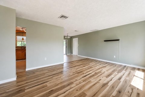 Villa ou maison à vendre à Port St. Lucie, Floride: 3 chambres, 115.94 m2 № 2292360 - photo 6