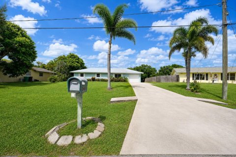 Villa ou maison à vendre à Port St. Lucie, Floride: 3 chambres, 115.94 m2 № 2292360 - photo 2