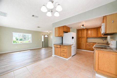 Villa ou maison à vendre à Port St. Lucie, Floride: 3 chambres, 115.94 m2 № 2292360 - photo 9