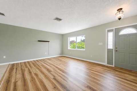 Villa ou maison à vendre à Port St. Lucie, Floride: 3 chambres, 115.94 m2 № 2292360 - photo 3