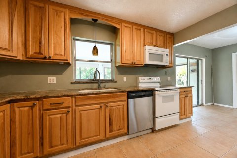 Villa ou maison à vendre à Port St. Lucie, Floride: 3 chambres, 115.94 m2 № 2292360 - photo 13
