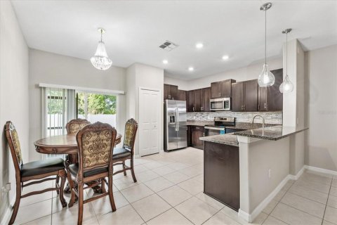Townhouse in Riverview, Florida 3 bedrooms, 146.79 sq.m. № 1741221 - photo 8