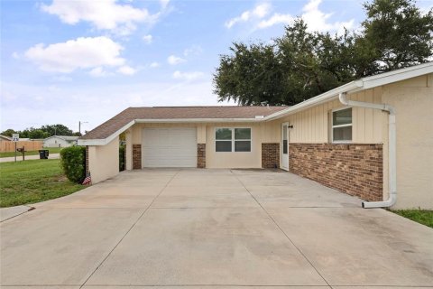 Villa ou maison à vendre à Venice, Floride: 3 chambres, 143.91 m2 № 2408036 - photo 3