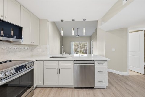 Condo à Coral Springs, Floride, 2 chambres  № 2047758
