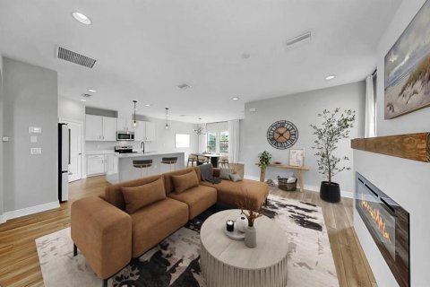 Casa en venta en Riverview, Florida, 4 dormitorios, 219.71 m2 № 1916276 - foto 4