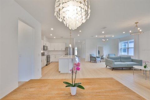 Casa en venta en Plant City, Florida, 3 dormitorios, 206.99 m2 № 1771618 - foto 18