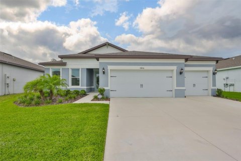 Casa en venta en Plant City, Florida, 3 dormitorios, 206.99 m2 № 1771618 - foto 1