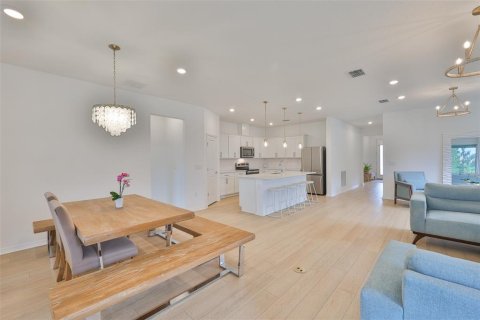 Casa en venta en Plant City, Florida, 3 dormitorios, 206.99 m2 № 1771618 - foto 17