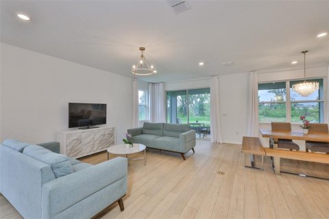 Casa en venta en Plant City, Florida, 3 dormitorios, 206.99 m2 № 1771618 - foto 13