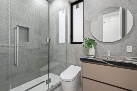 House in Miami Beach, Florida 4 bedrooms, 160.16 sq.m. № 1968060 - photo 25