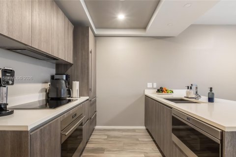 Condominio en venta en Miami, Florida, 1 dormitorio, 80.45 m2 № 2031769 - foto 19