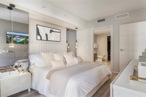 Condominio en venta en Miami, Florida, 1 dormitorio, 80.45 m2 № 2031769 - foto 8