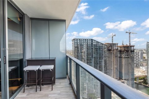 Condominio en venta en Miami, Florida, 1 dormitorio, 80.45 m2 № 2031769 - foto 17
