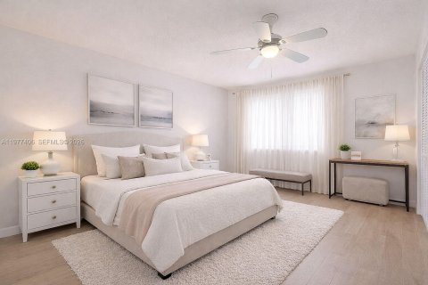 Condo in Hollywood, Florida, 2 bedrooms  № 2046285 - photo 16